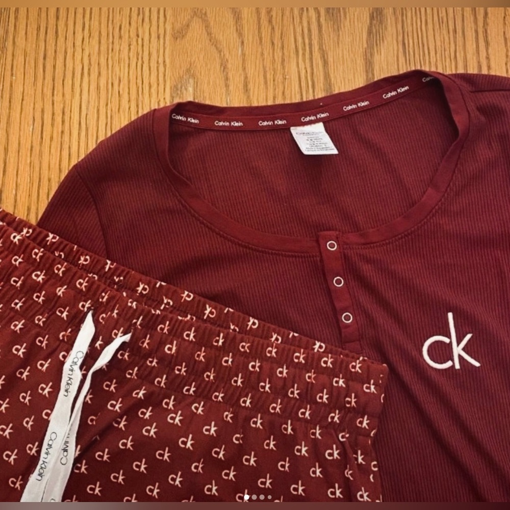🆕🔥CALVIN KLEIN SUPER CUTE&STYLISH PJ SET/HENLEY LONGSLEEVE TOP&FLEECE PANTSNWT